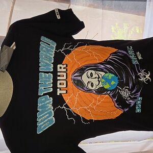 BKYS Dump The World Tour. Sz Small